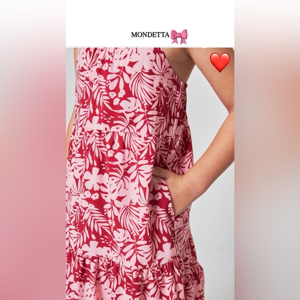 Mondetta | Red/Pink | Floral | 3 Tier Ruffle Dress | SM (7/8) |
Side Pockets |